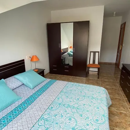 Atico - Avenida Galicia 60 아파트 *